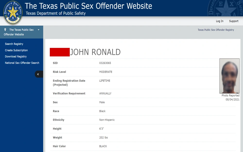 A profile from the Texas Department of Public Safety's Sex Offender Registry, providing information on an individual's risk level, lifetime registration, and personal descriptors without revealing sensitive personal data.